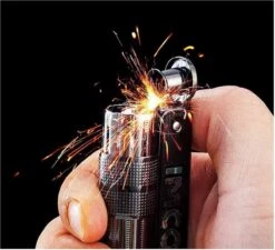 Merkloos Aansteker Metaal In De Kleur Silver Op Benzine -Barbecue Gereedschap Winkel 1200x1095 1