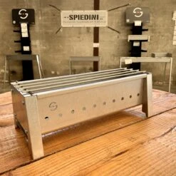 Spiedini Saté-bbq Bali 40 Mini - Kleine, Smalle Houtskoolbarbecue Met Horizontaal Rooster Voor Sate Of Andere Spiesjes - 40 Cm Lang, 11 Cm Breed, 14 Cm Hoog - Ideaal Voor Tuin- Of Open Haard, Of Balkon - Materiaal: Gealuminiseerd Ijzer -Barbecue Gereedschap Winkel 1200x1200 23