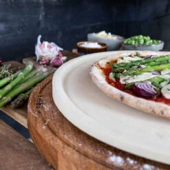 Boska Pizzasteen Deluxe - Voor Oven & BBQ - Knapperige Pizza's - Ø 29.5 Cm - BBQ Accessoires 30 Boska Pizzasteen Deluxe - Voor Oven & BBQ - Knapperige Pizza's - Ø 29.5 Cm - BBQ Accessoires -Barbecue Gereedschap Winkel 1200x1200 392