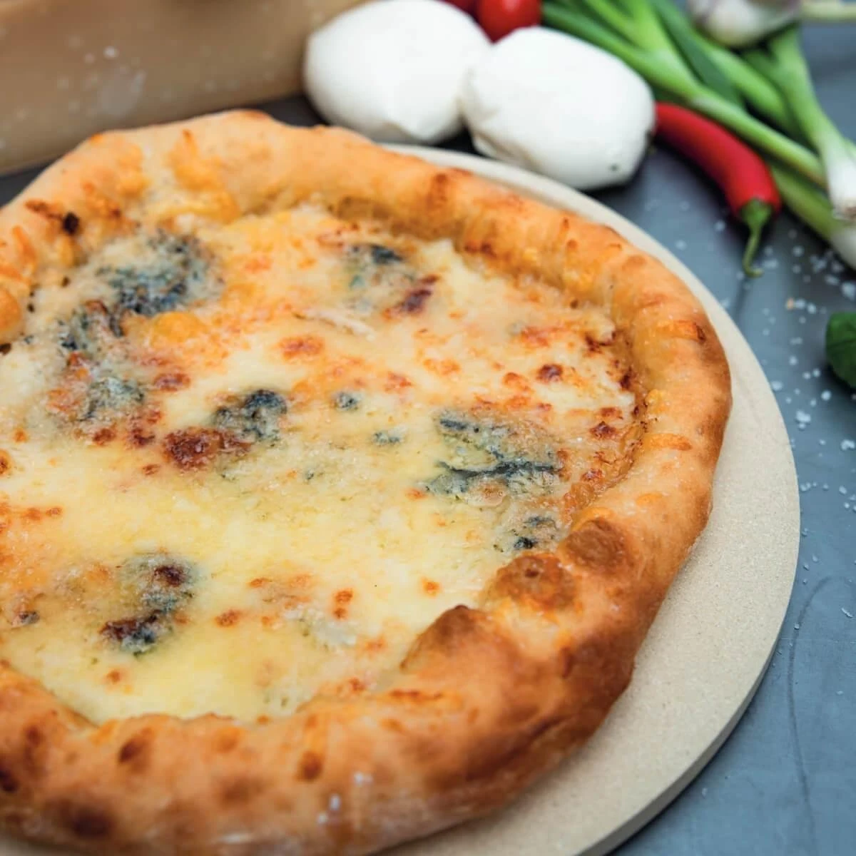 Boska Pizzasteen Deluxe - Voor Oven & BBQ - Knapperige Pizza's - Ø 29.5 Cm - BBQ Accessoires 16 Boska Pizzasteen Deluxe - Voor Oven & BBQ - Knapperige Pizza's - Ø 29.5 Cm - BBQ Accessoires - Afbeelding 16