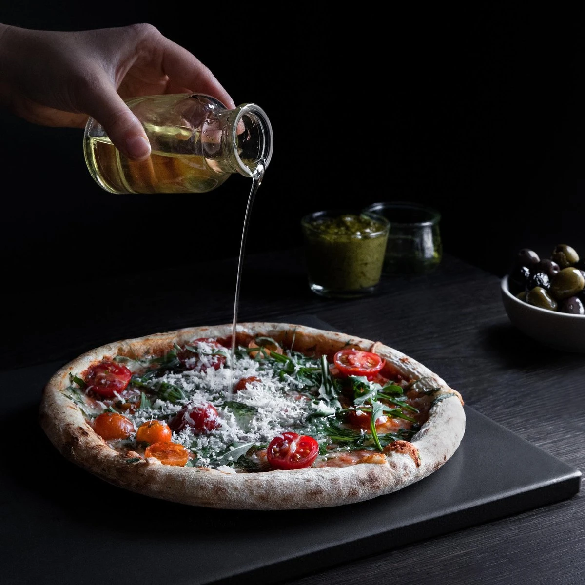 Navaris Pizzasteen XL Voor Oven En Barbecue - Rechthoekige Pizzaplaat 38 X 30 Cm - Inclusief Receptenboek - Keramisch Geglazuurd - Zwart 12 Navaris Pizzasteen XL Voor Oven En Barbecue - Rechthoekige Pizzaplaat 38 X 30 Cm - Inclusief Receptenboek - Keramisch Geglazuurd - Zwart - Afbeelding 12