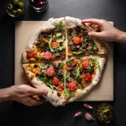 Navaris Pizzasteen XL Voor Oven En Barbecue - Rechthoekige Pizzaplaat 38 X 30 Cm - Inclusief Pizzaschep Met Extra Lang Handvat En Receptenboek 10 Navaris Pizzasteen XL Voor Oven En Barbecue - Rechthoekige Pizzaplaat 38 X 30 Cm - Inclusief Pizzaschep Met Extra Lang Handvat En Receptenboek -Barbecue Gereedschap Winkel 1200x1200 465