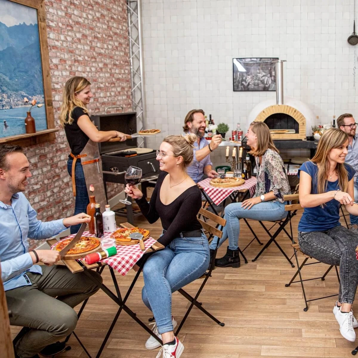 Boska Pizzaschep Barbecue - Kort Handvat - Stabiel - Aluminium - Eikenhout - BBQ Accessoires 18 Boska Pizzaschep Barbecue - Kort Handvat - Stabiel - Aluminium - Eikenhout - BBQ Accessoires - Afbeelding 18