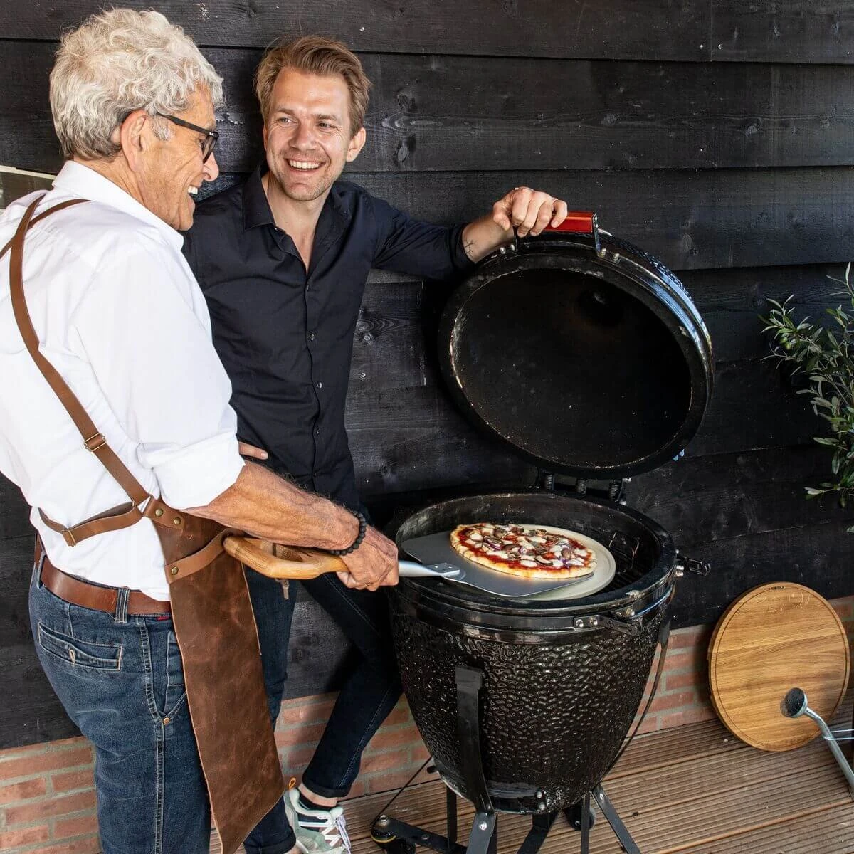 Boska Pizzaschep Barbecue - Kort Handvat - Stabiel - Aluminium - Eikenhout - BBQ Accessoires 19 Boska Pizzaschep Barbecue - Kort Handvat - Stabiel - Aluminium - Eikenhout - BBQ Accessoires - Afbeelding 19