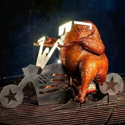 GrillX Beer Can Chicken Houder - Kiphouder Motorcycle - BBQ Accesoires - Bierkip - Barbeque Gereedschap - Chicken Sitter -Barbecue Gereedschap Winkel 1200x1200 765