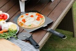 Bighorn Pizzaschep Voor BBQ En Oven-Inklapbare Handgreep -Pizzasnijder- Edelstaal -geschikt Als Broodschep En Ovenschep - SRPT01 -Barbecue Gereedschap Winkel 1200x800 65