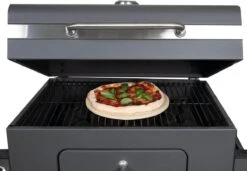 Boska Pizzasteen Deluxe - Voor Oven & BBQ - Knapperige Pizza's - Ø 29.5 Cm - BBQ Accessoires 29 Boska Pizzasteen Deluxe - Voor Oven & BBQ - Knapperige Pizza's - Ø 29.5 Cm - BBQ Accessoires -Barbecue Gereedschap Winkel 1200x830