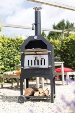 Merkloos MaxxGarden Pizza Oven - Smoker Barbecue Houtskool 45 X 65 X 158cm -Barbecue Gereedschap Winkel 804x1200